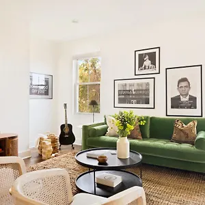  Holiday home Hart 9 By Avantstay Gorgeous Town House W Modern Amenities In United States
